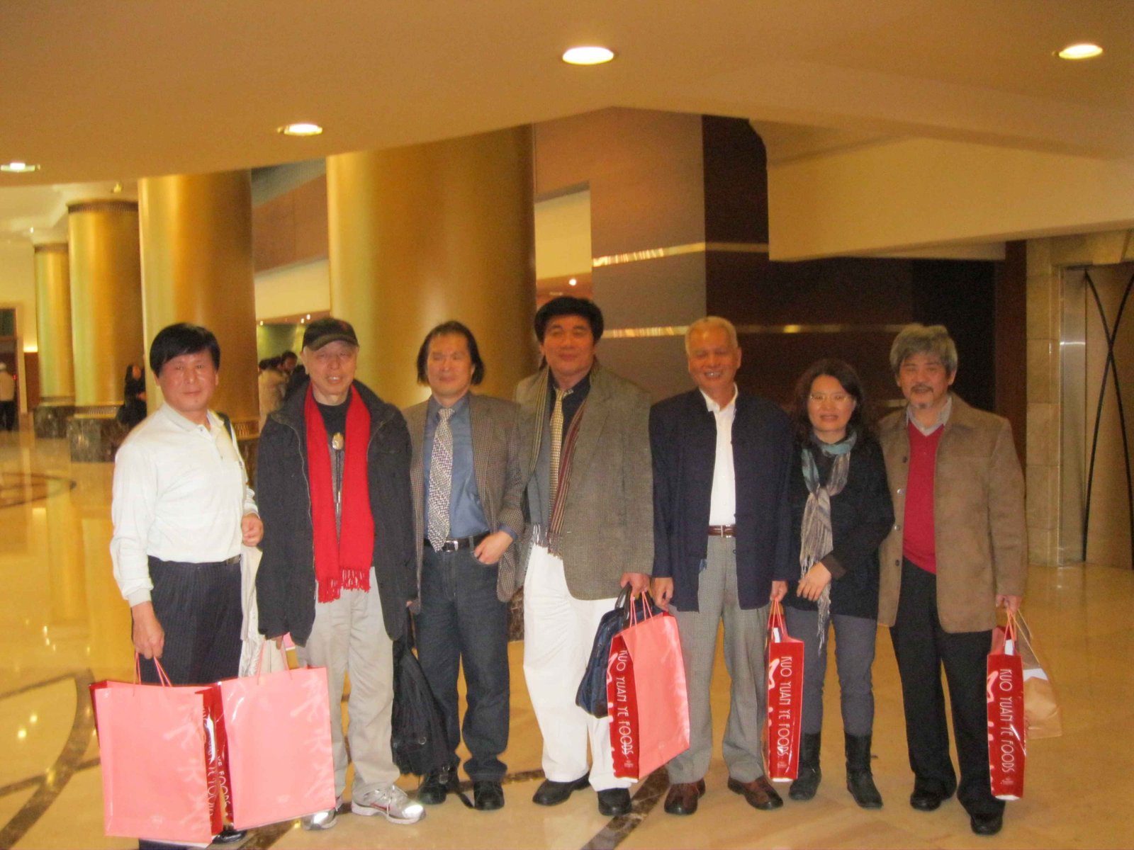 c012 高雄水彩画会联展高雄市文化中心至真馆 2010 c013 高雄市文化局